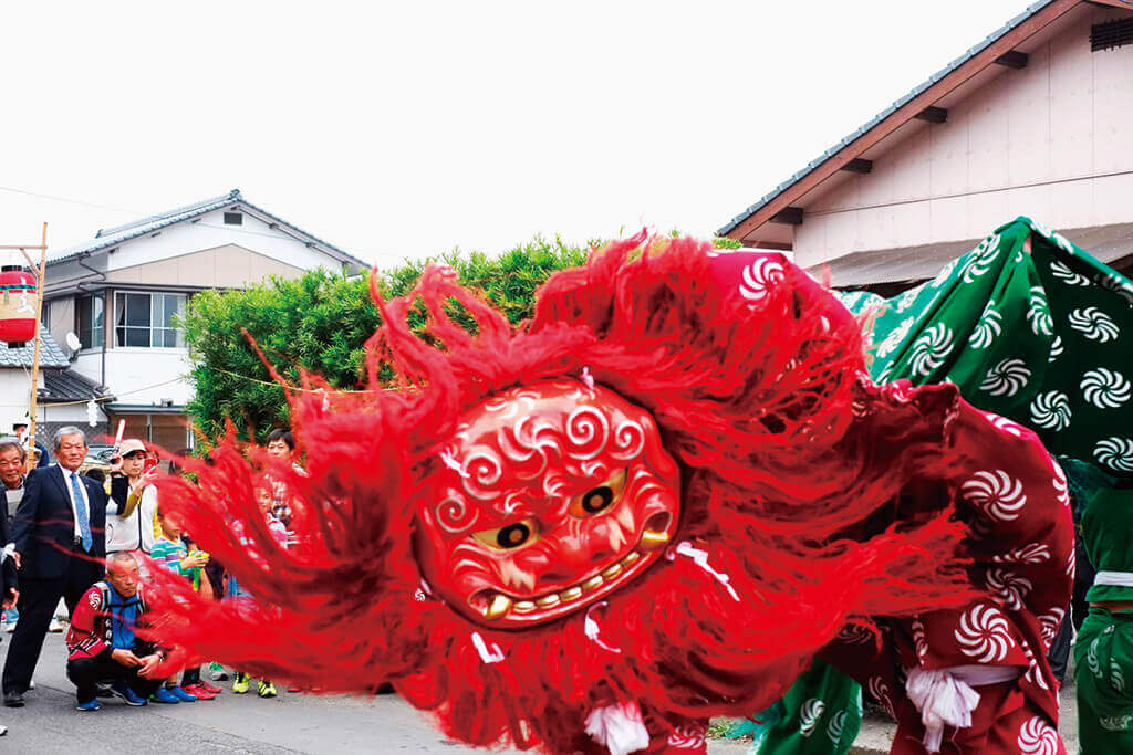 琴路神社の獅子舞